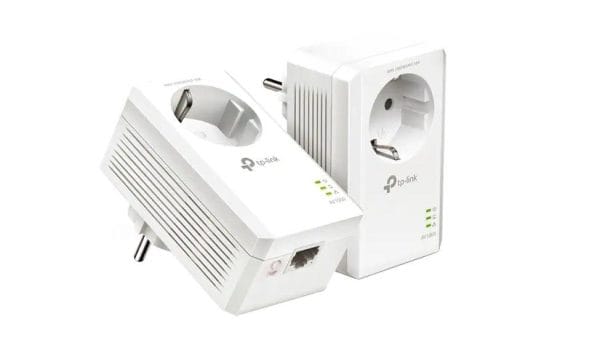 overlay_54f482124ae8d539c85ddfab02c5f6ae.JPG TP-Link Kit Powerline Gigabit Passthrough, HomePlug AV2,IEEE 1901, IEEE 802.3, - imagine 1