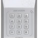 Cititor standalone cu tastatura si card de proximitate Hikvision, DS-