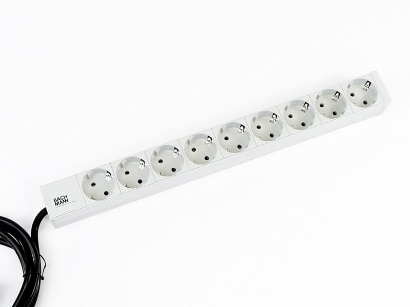 overlay_c5aaba6ea6d7b1c06229782cfac28fb2.jpg Bachmann IT PDU 9x prize Schuko, in Schuko, impamantare, - imagine 1