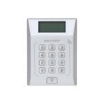 Cititor standalone cu tastatura si card proximitate Hkvision DS-K1T802E, suporta